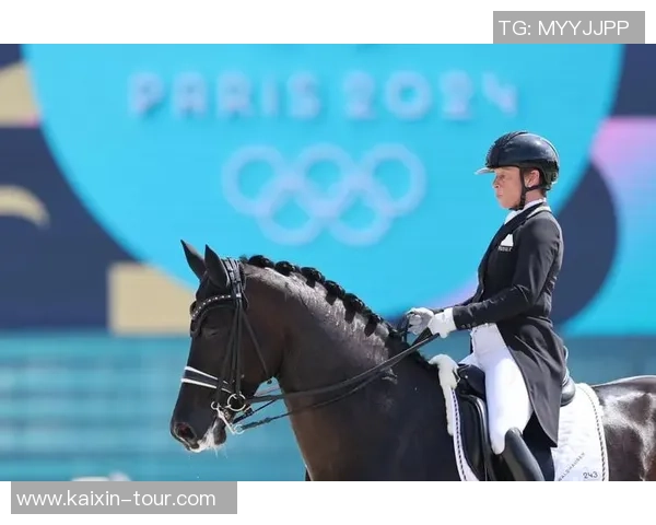 德国队在世界马术锦标赛中再创辉煌夺得团体冠军荣耀时刻